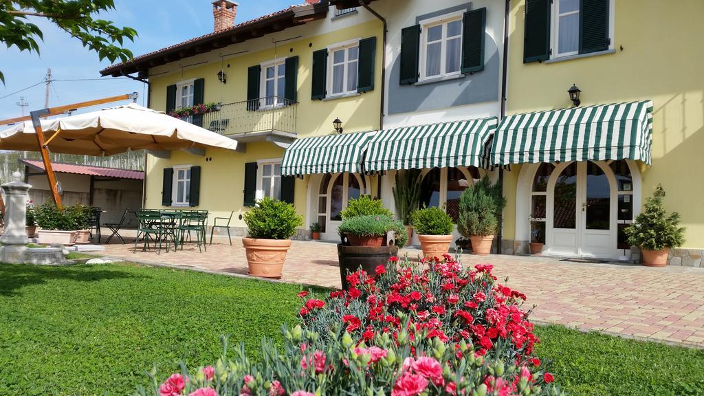 Agriturismo Cascina Rabalot Diano dʼAlba Buitenkant foto